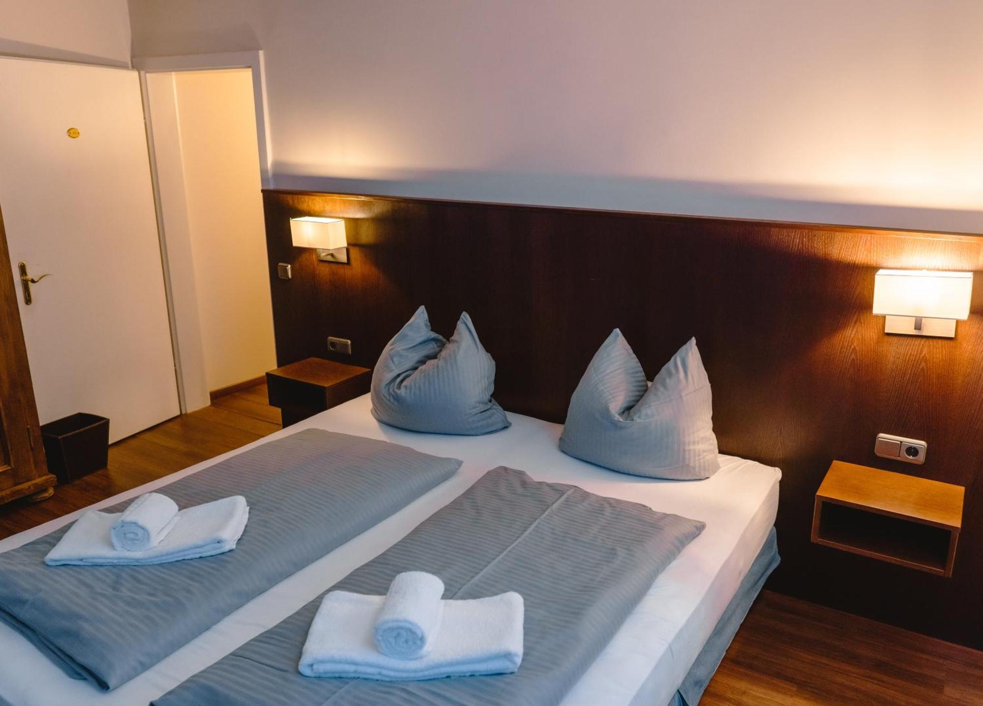 Hotel Restaurant Taverna Eching  Ngoại thất bức ảnh